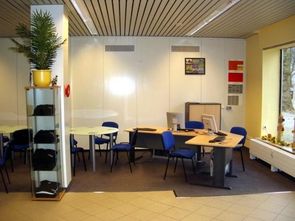 Computerarbeitsplätze der Fahrschule Güdel